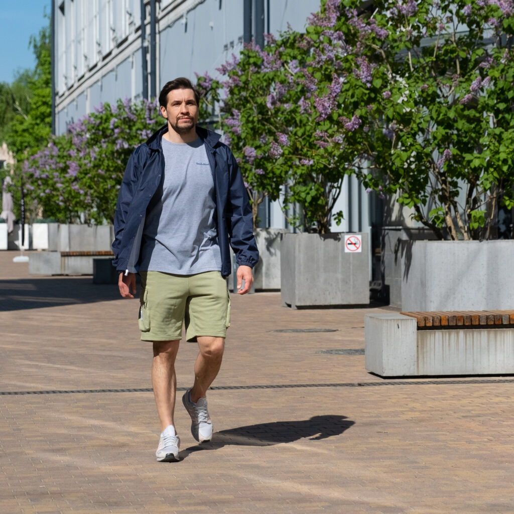 Куртка «коуч-джакет» тёмно-синего цвета: фотография 10.