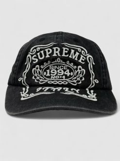 Бейсболка Supreme черная с вышивкой