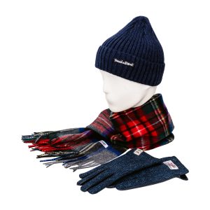 Теплый комплект перчатками из кожи и твида, шарфом в серую клетку и шапкой вотч кэп